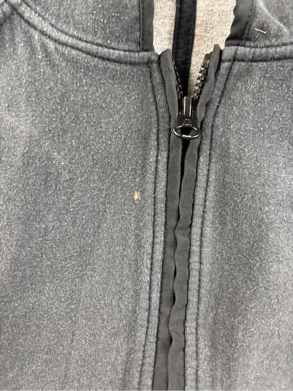 LULULEMON Women’s Black City Bound zip up Hoodie size: 6 - Picture 4 of 9